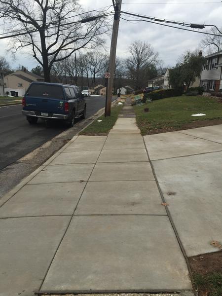 professional concrete driveway and sidewalk